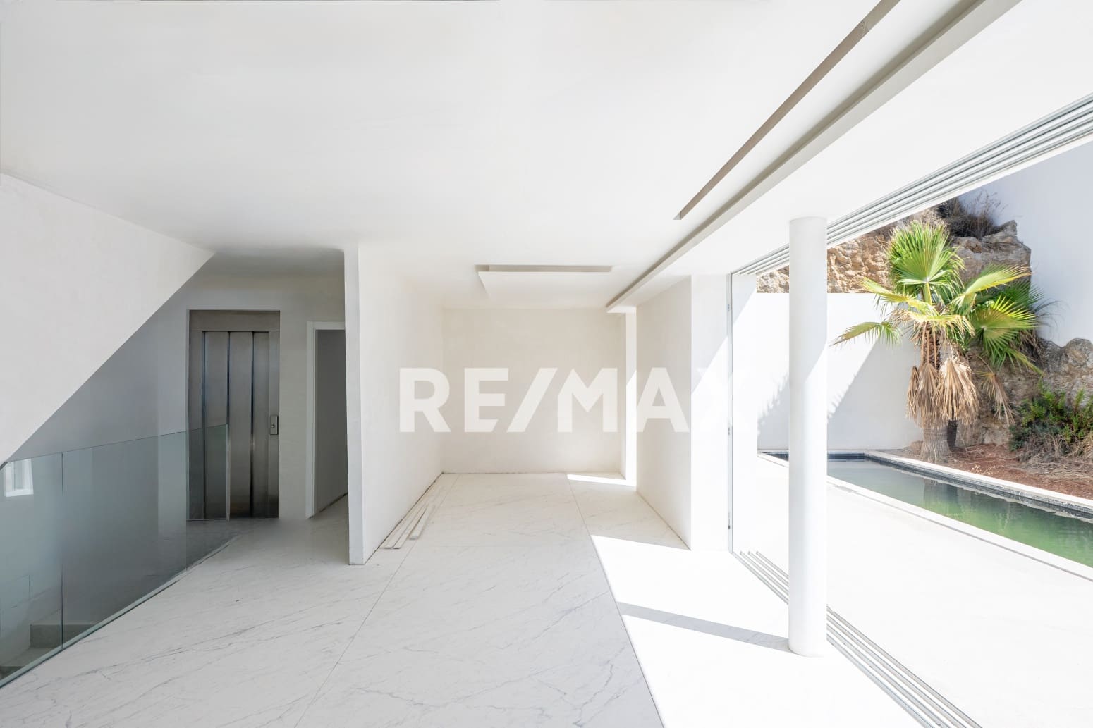 4 soveværelse Villa til salg i Roca Llisa med garage - € 4.500.000 (Ref: 9254278)