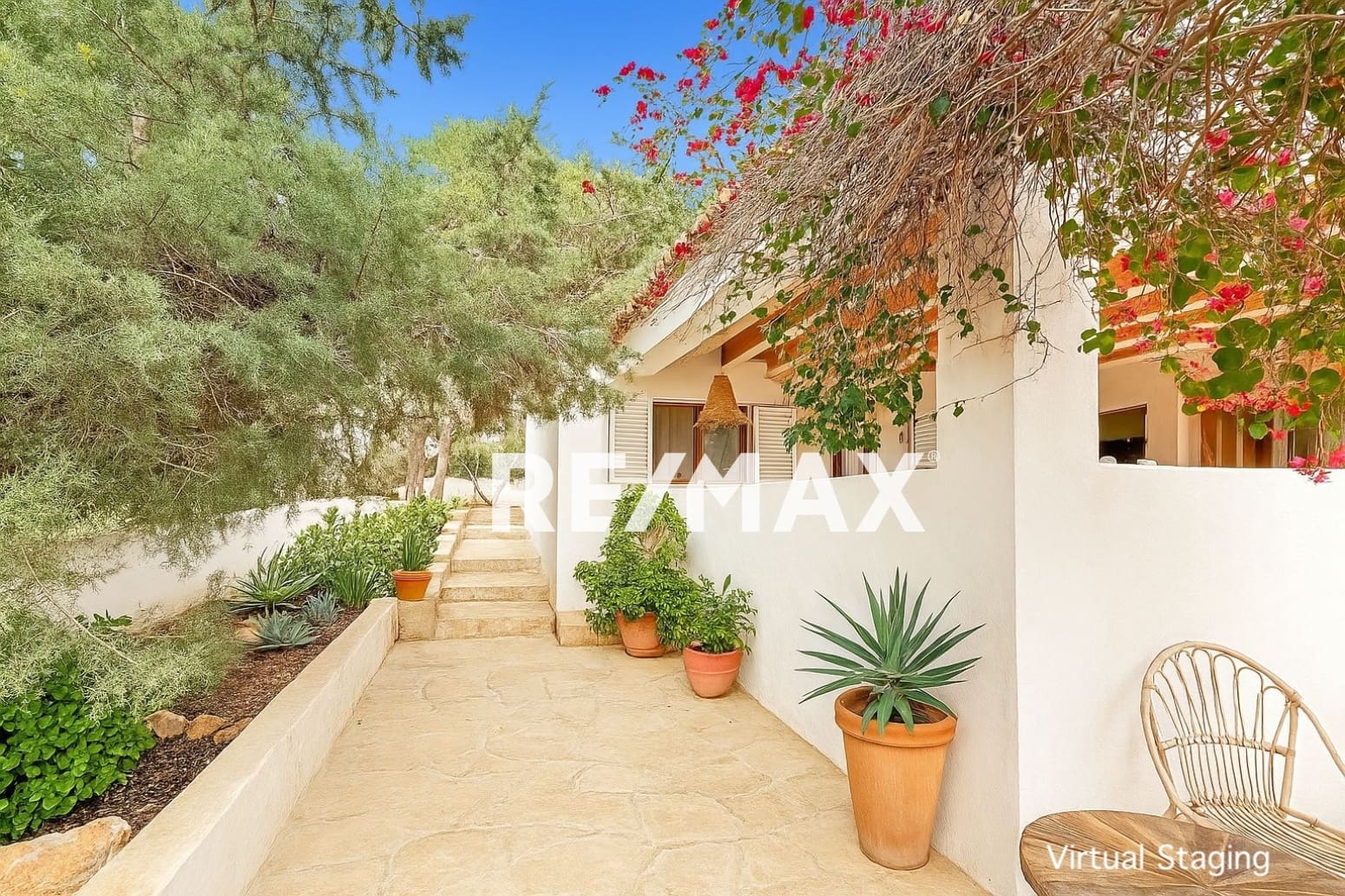 3 slaapkamer Villa te koop in Santa Gertrudis de Fruitera met garage - € 1.490.000 (Ref: 9275207)