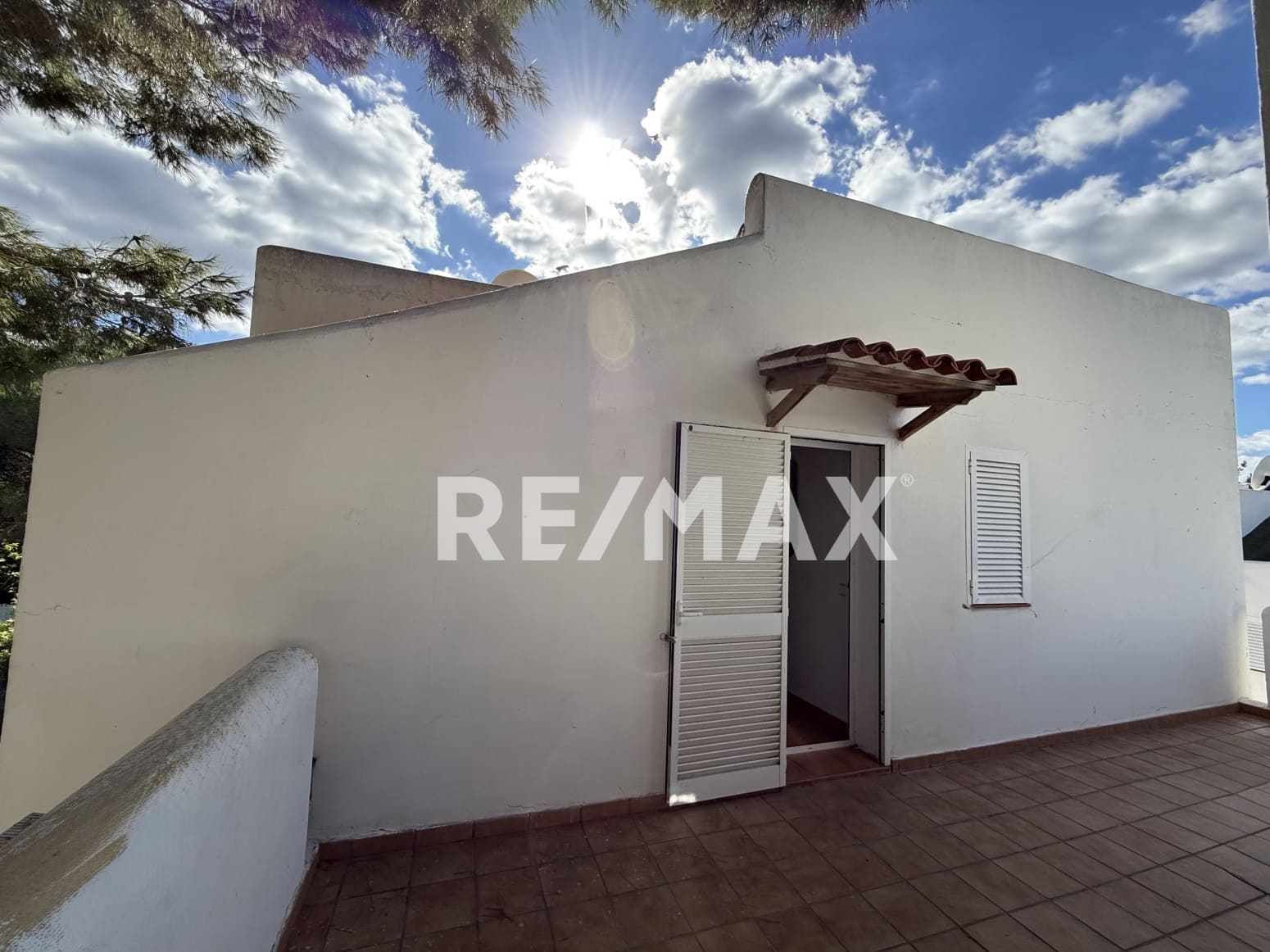 Chalet de 4 habitaciones en Santa Eulalia / Santa Eularia en venta con piscina garaje - 900.000 € (Ref: 9357427)