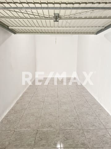 Garage for sale in La Siesta, Santa Eulalia / Santa Eularia - € 95,000 (Ref: 9362843)