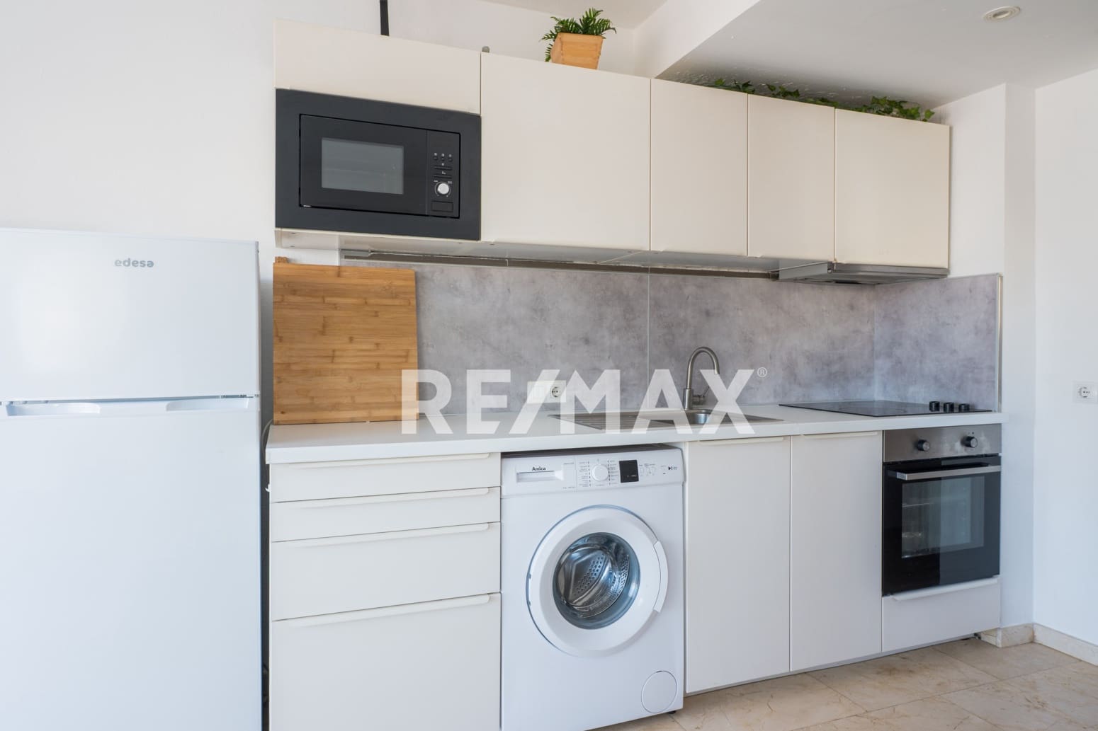 1 bedroom Flat for sale in Santa Eulalia / Santa Eularia - € 375,000 (Ref: 9374035)