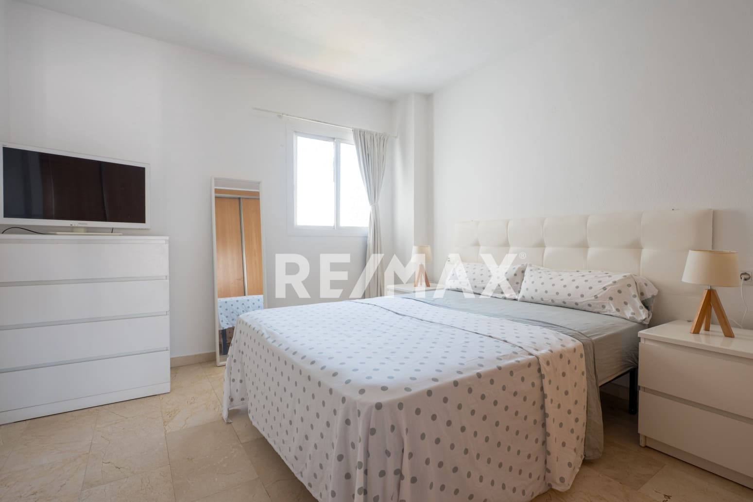 1 bedroom Flat for sale in Santa Eulalia / Santa Eularia - € 375,000 (Ref: 9374035)