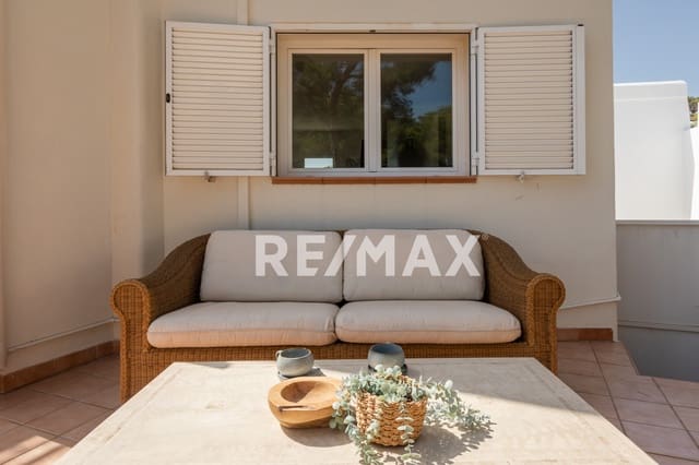 3 sypialnia Willa na sprzedaż w La Siesta, Santa Eulalia / Santa Eularia z basenem - 1 290 000 € (Ref: 9394438)