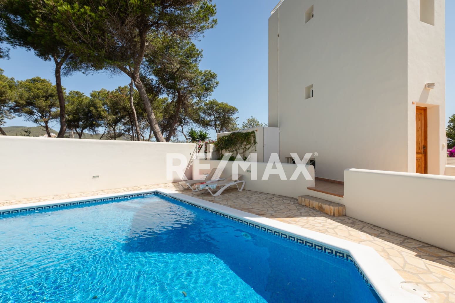 3 camera da letto Villa in vendita in La Siesta con piscina - 1.290.000 € (Rif: 9394438)