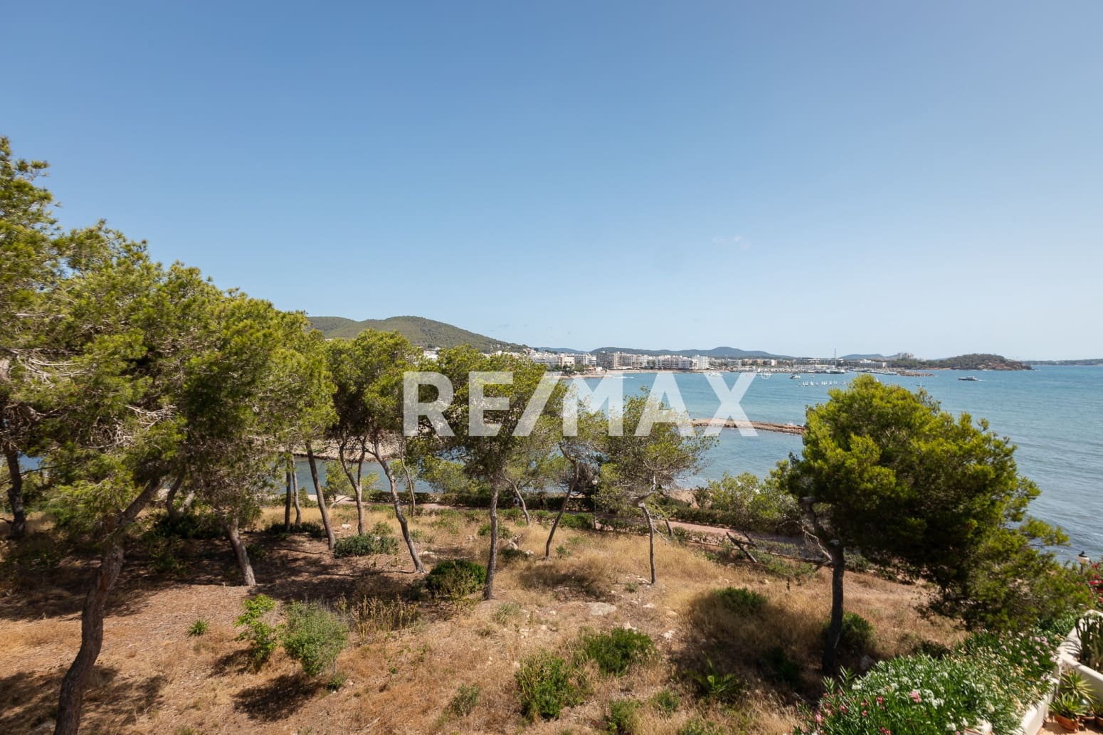 3 camera da letto Villa in vendita in La Siesta con piscina - 1.290.000 € (Rif: 9394438)