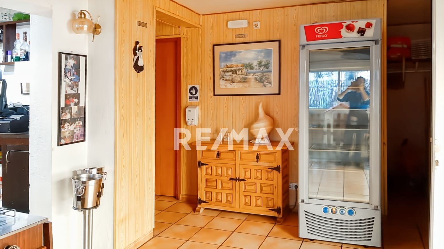 Commercial for rent in La Siesta - € 5,000 (Ref: 9399826)