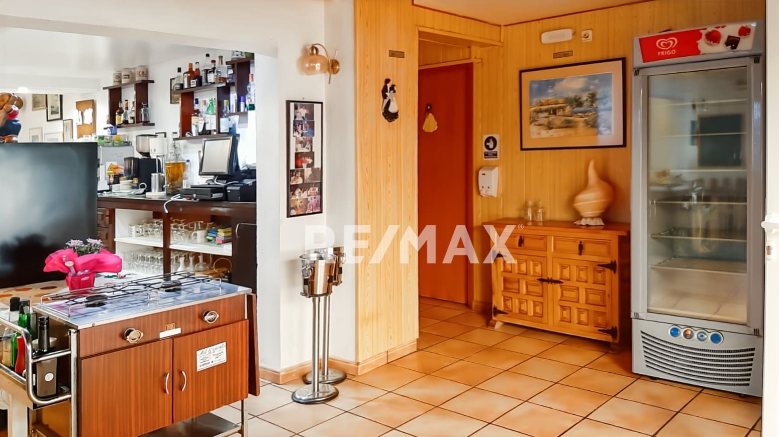 Commercial for rent in La Siesta - € 5,000 (Ref: 9399826)