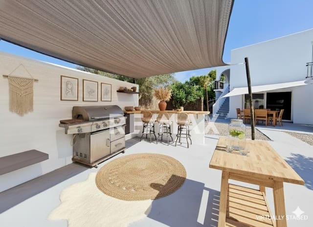 5 soveværelse Villa til salg i Sant Antoni de Portmany med garage - € 1.750.000 (Ref: 9412694)