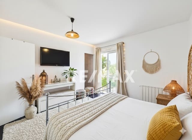 5 soveværelse Villa til salg i Sant Antoni de Portmany med garage - € 1.750.000 (Ref: 9412694)