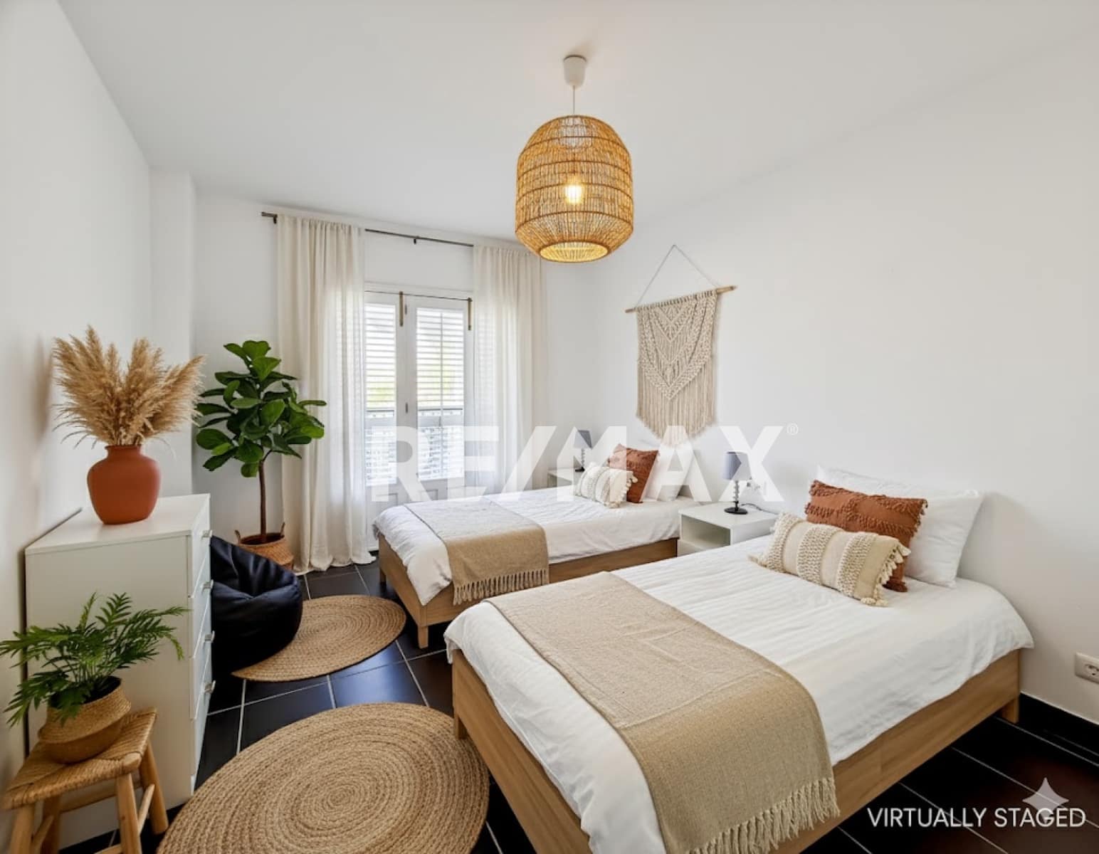 5 soveværelse Villa til salg i Sant Antoni de Portmany med garage - € 1.750.000 (Ref: 9412694)