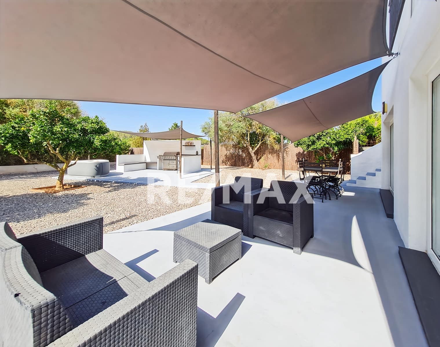 5 soveværelse Villa til salg i Sant Antoni de Portmany med garage - € 1.750.000 (Ref: 9412694)
