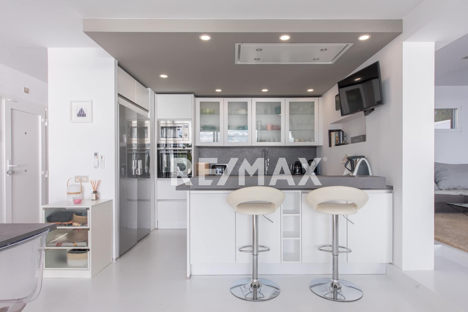 3 bedroom Flat for sale in San Jose / Sant Josep de Sa Talaia with garage - € 1,790,000 (Ref: 9421509)