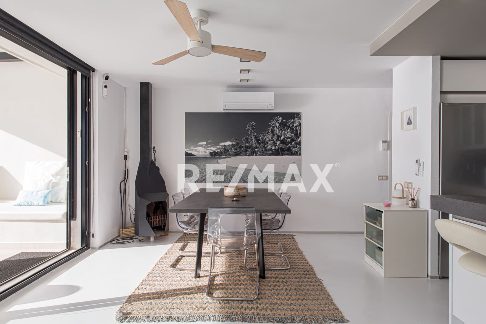 3 bedroom Flat for sale in San Jose / Sant Josep de Sa Talaia with garage - € 1,790,000 (Ref: 9421509)