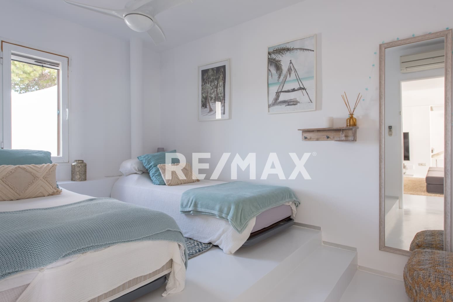 3 bedroom Flat for sale in San Jose / Sant Josep de Sa Talaia with garage - € 1,790,000 (Ref: 9421509)