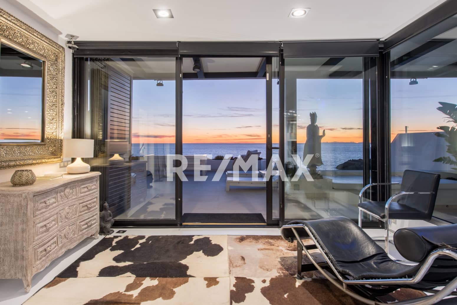 3 bedroom Flat for sale in San Jose / Sant Josep de Sa Talaia with garage - € 1,790,000 (Ref: 9421509)