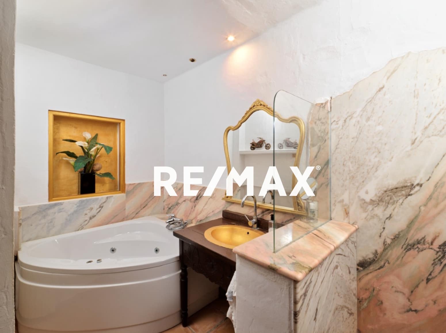 5 soverom Villa til leie i La Siesta med svømmebasseng - € 5 000 (Ref: 9465949)