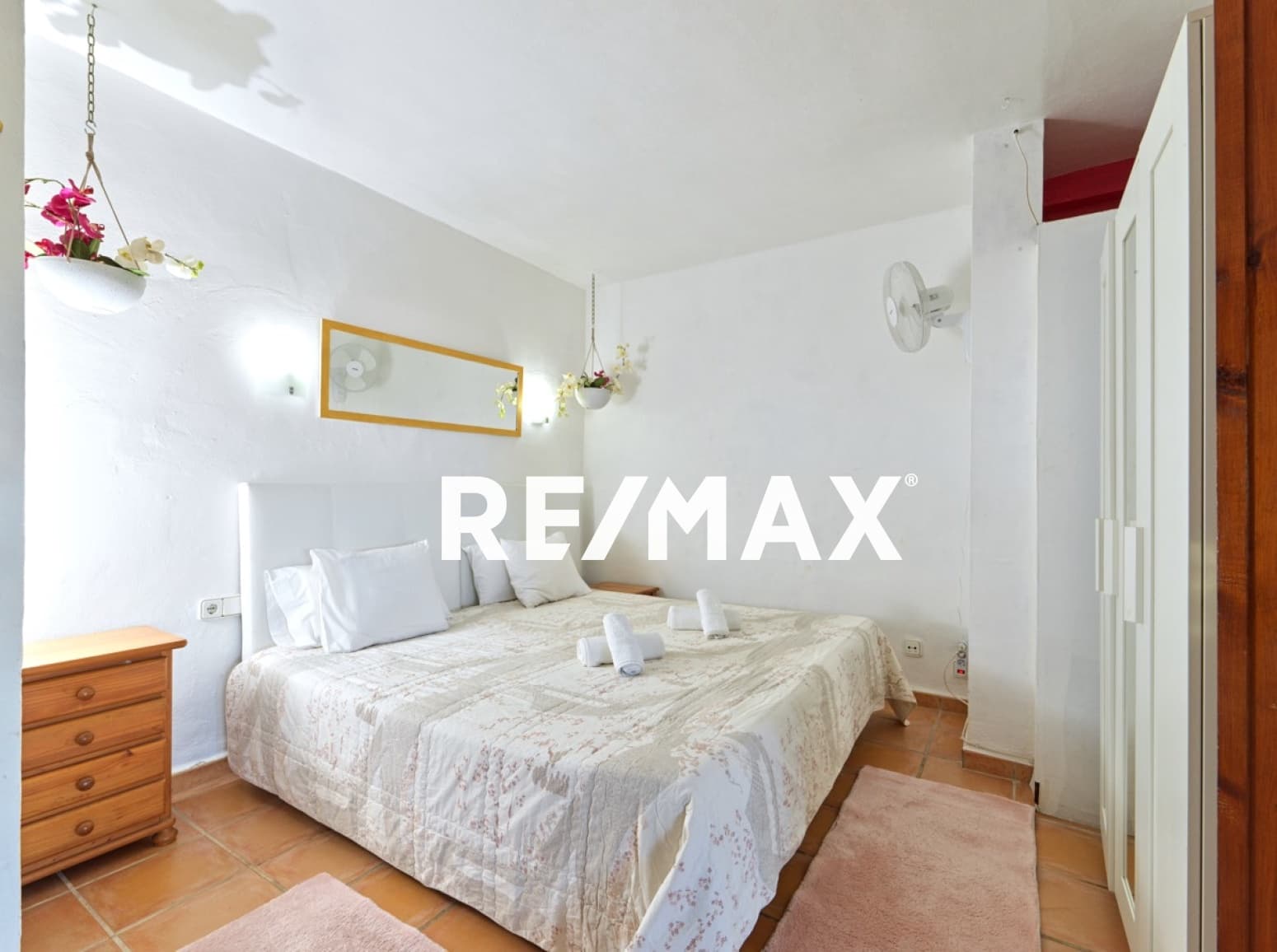 5 soverom Villa til leie i La Siesta med svømmebasseng - € 5 000 (Ref: 9465949)