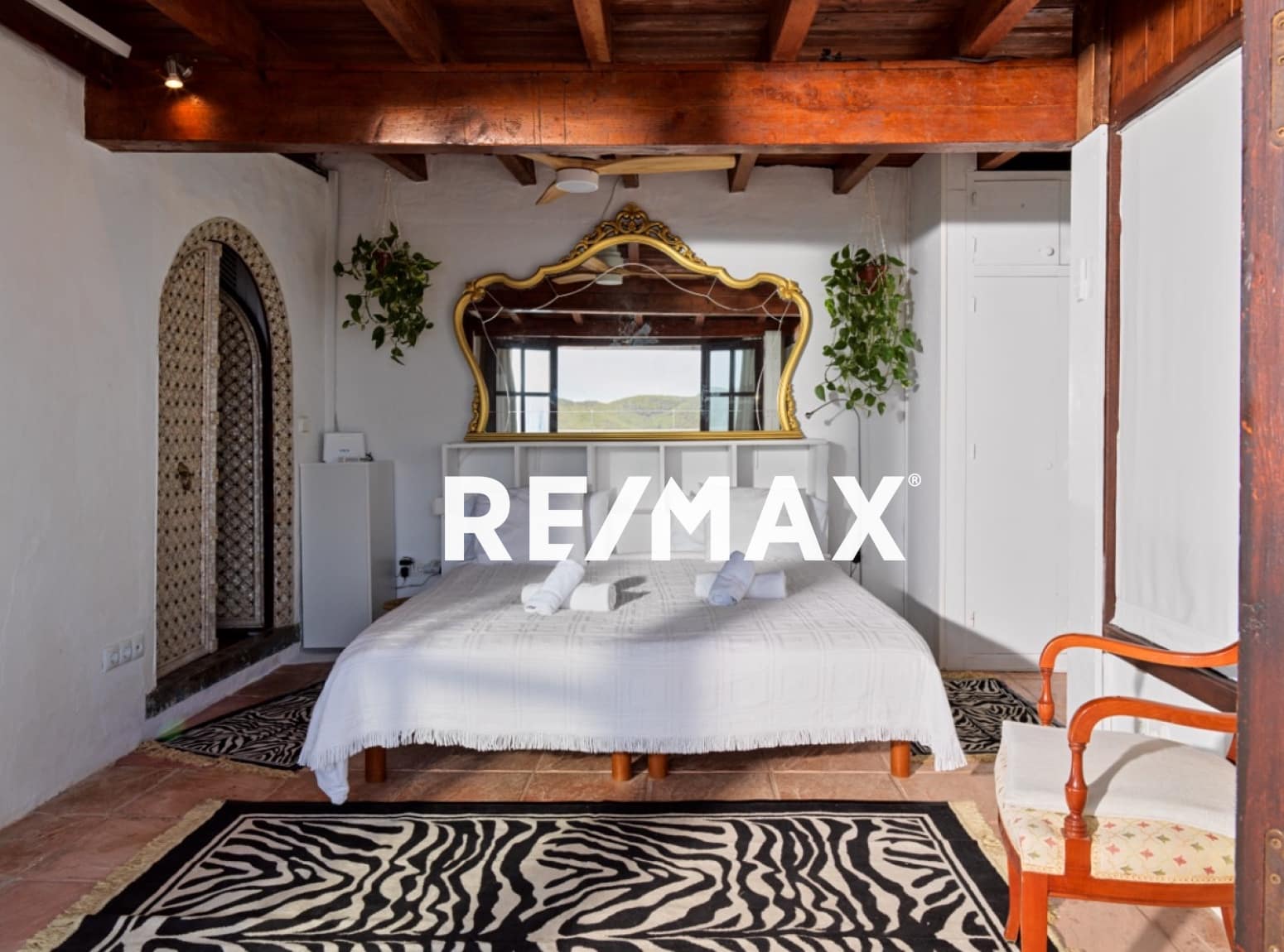 5 soverom Villa til leie i La Siesta med svømmebasseng - € 5 000 (Ref: 9465949)