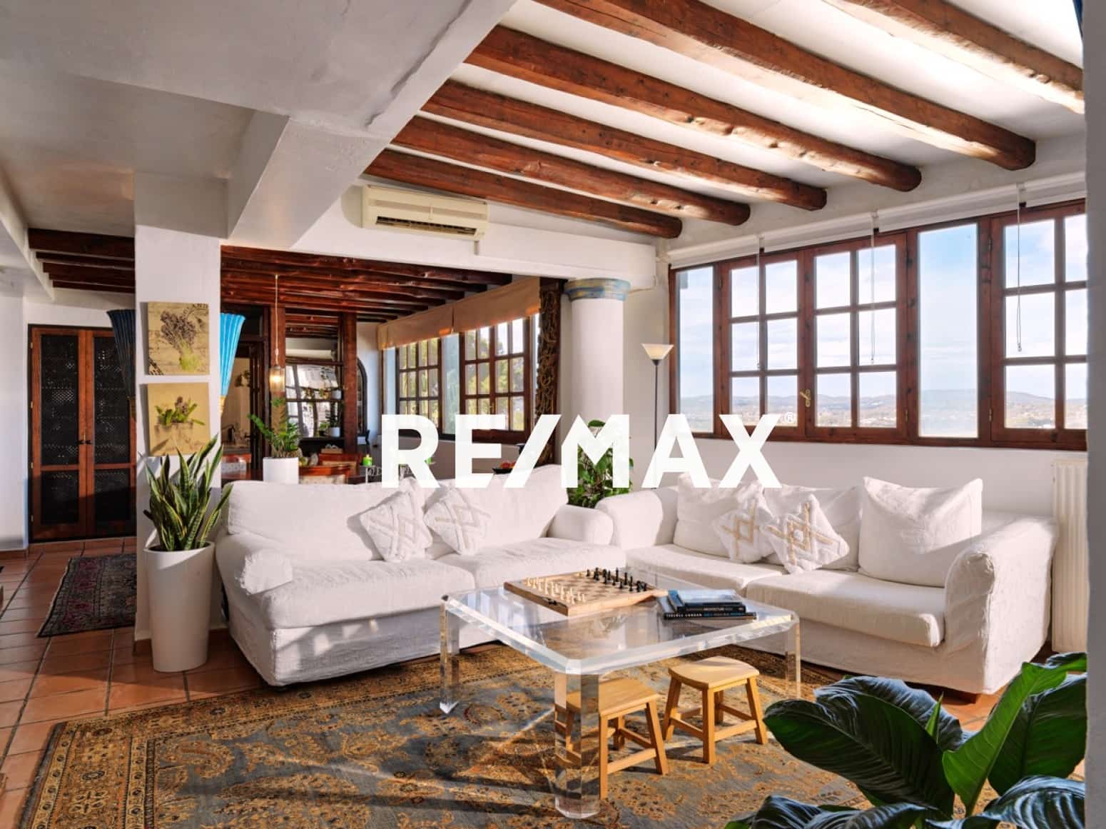 5 soverom Villa til leie i La Siesta med svømmebasseng - € 5 000 (Ref: 9465949)