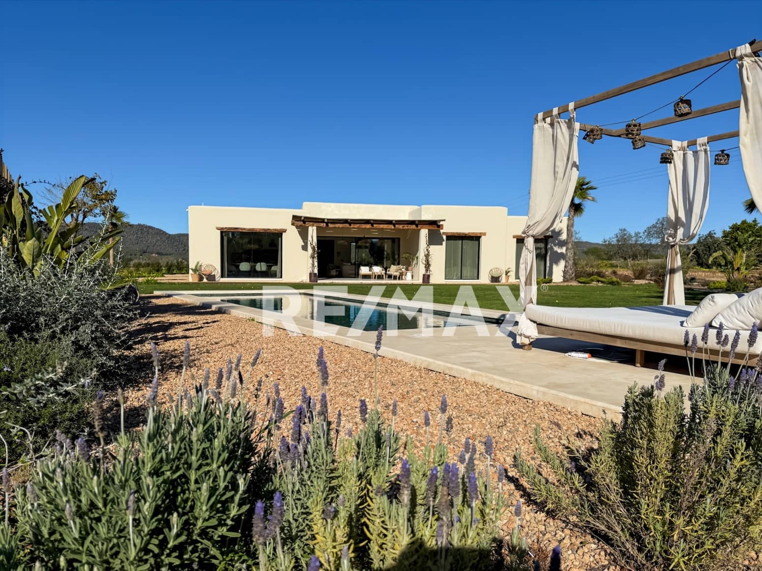 3 bedroom Villa for sale in Sant Rafael de Sa Creu with pool - € 3,295,000 (Ref: 9511430)