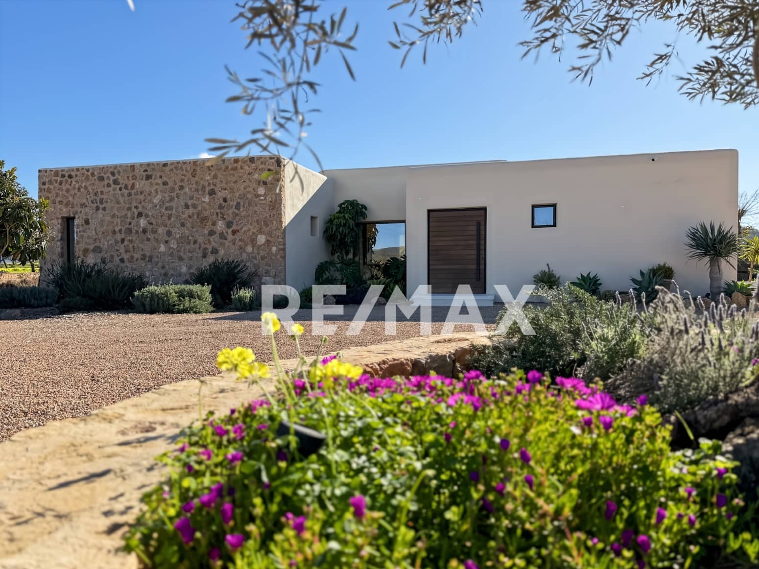 3 bedroom Villa for sale in Sant Rafael de Sa Creu with pool - € 3,295,000 (Ref: 9511430)