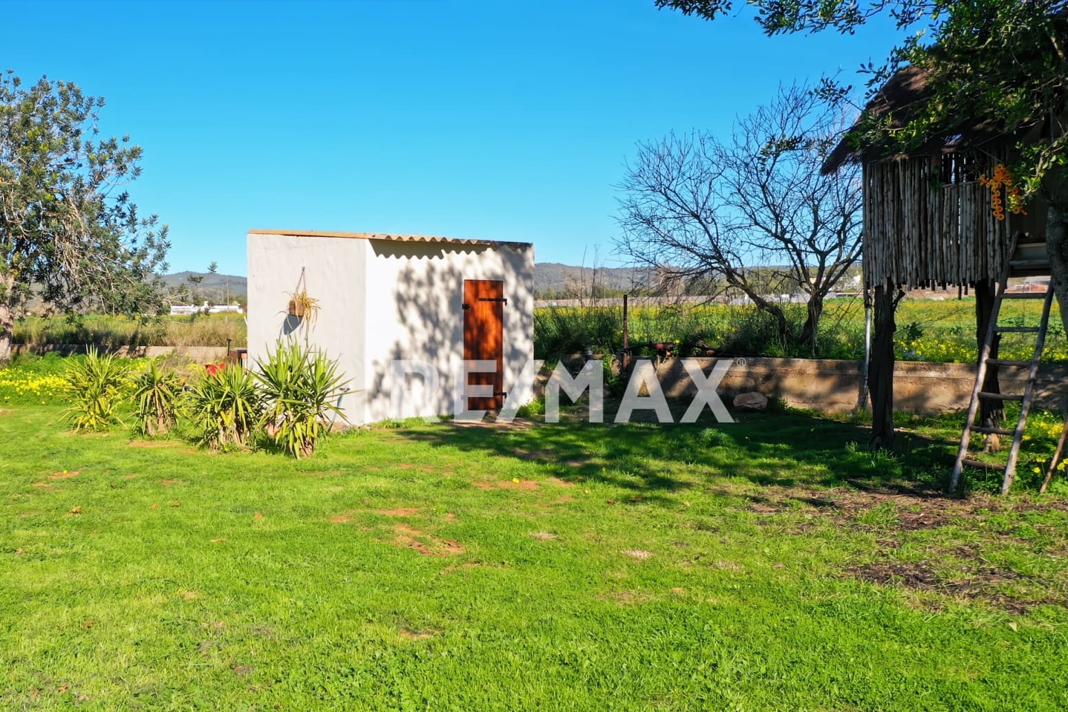 3 bedroom Villa for sale in Sant Rafael de Sa Creu with pool - € 3,295,000 (Ref: 9511430)