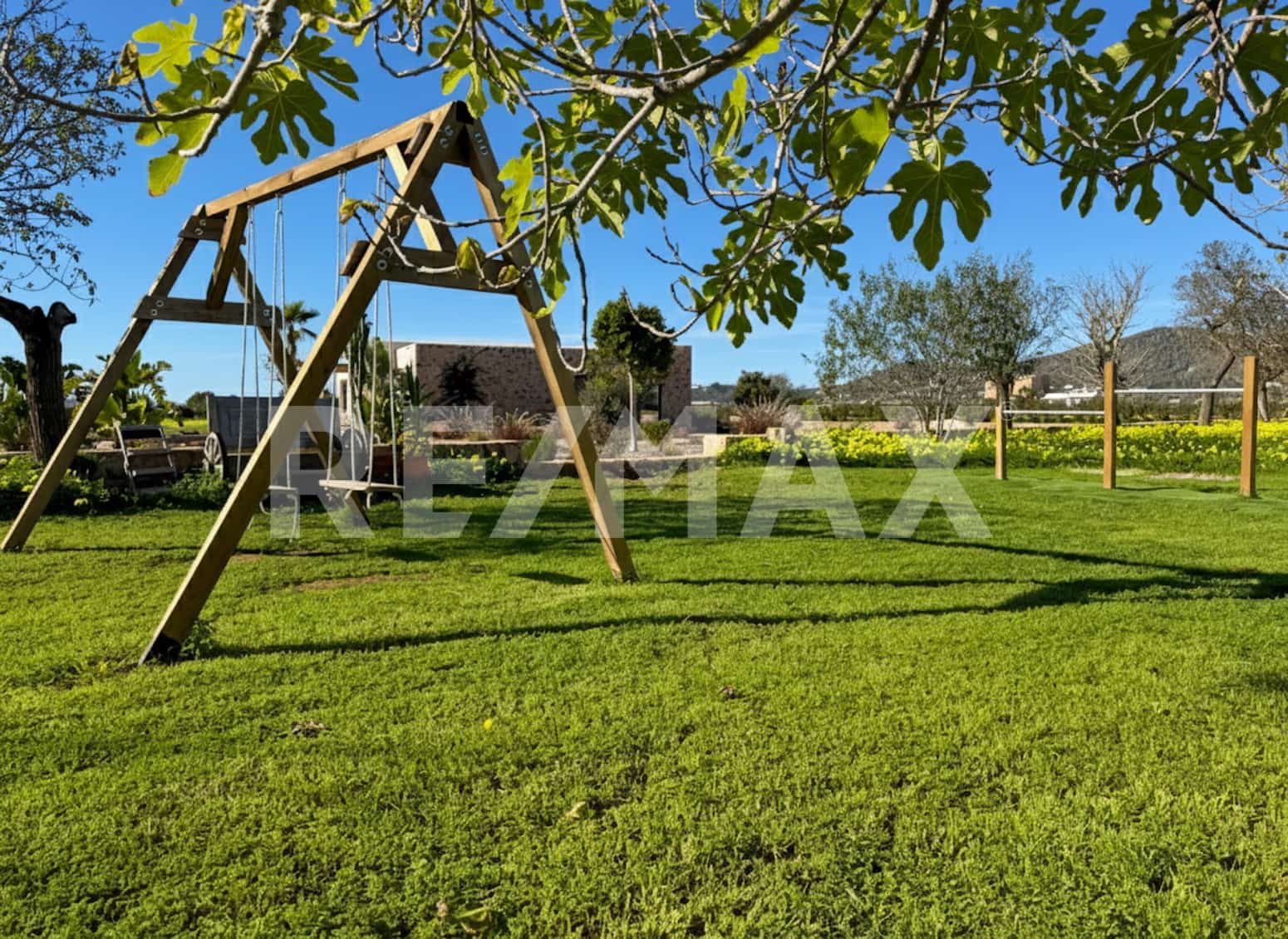 3 bedroom Villa for sale in Sant Rafael de Sa Creu with pool - € 3,295,000 (Ref: 9511430)