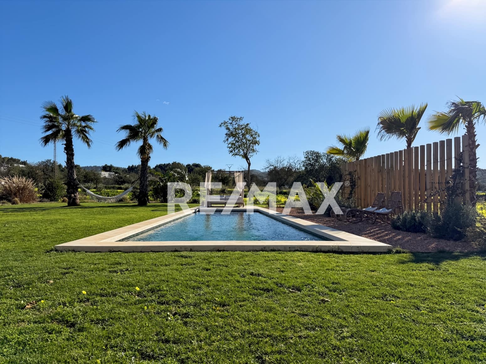 3 bedroom Villa for sale in Sant Rafael de Sa Creu with pool - € 3,295,000 (Ref: 9511430)