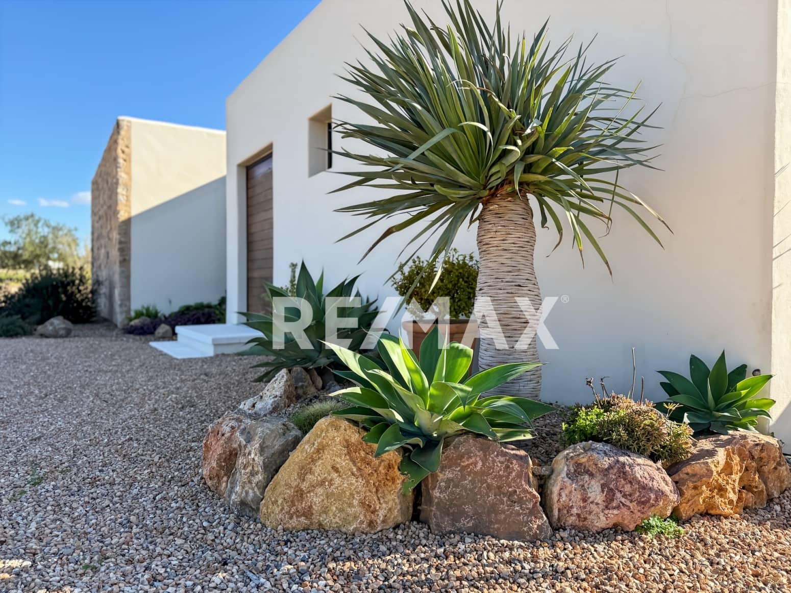 3 bedroom Villa for sale in Sant Rafael de Sa Creu with pool - € 3,295,000 (Ref: 9511430)