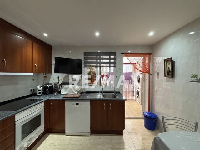 3 sypialnia Mieszkanie na sprzedaż w Santa Eulalia / Santa Eularia - 765 000 € (Ref: 9542521)