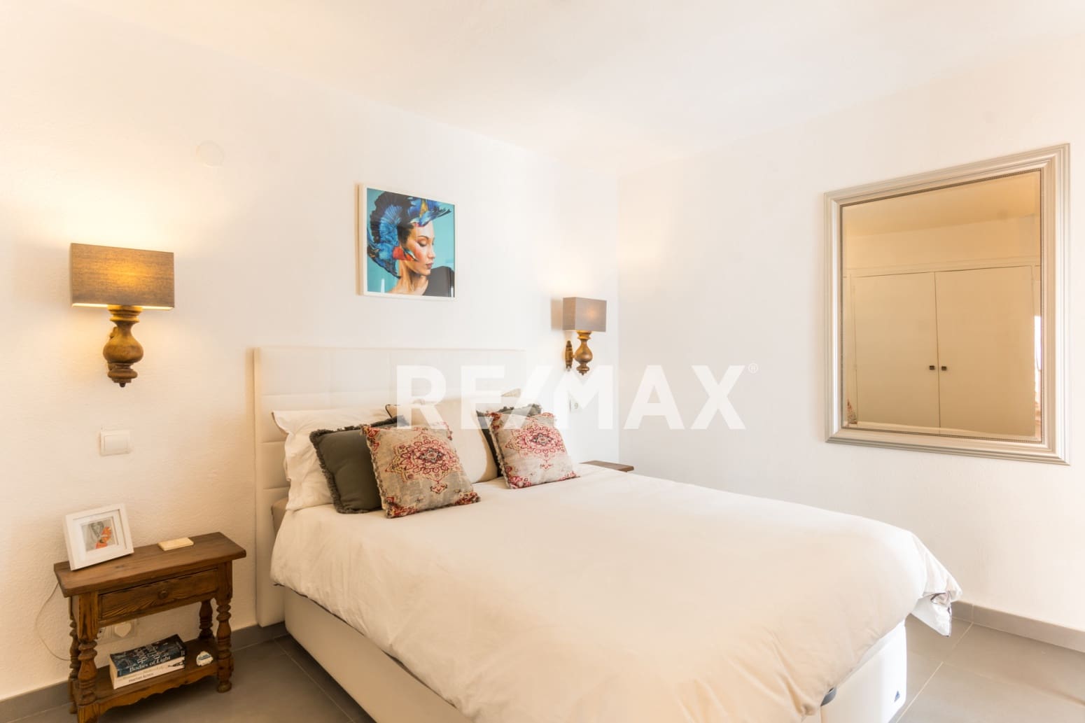 2 slaapkamer Flat te koop in La Siesta met zwembad - € 680.000 (Ref: 9571956)