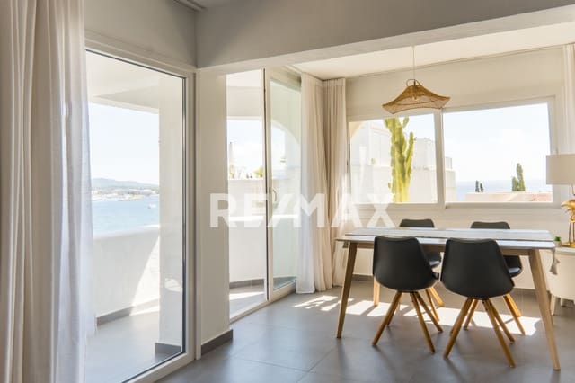 2 soveværelse Lejlighed til salg i La Siesta, Santa Eulalia / Santa Eularia med swimmingpool - € 680.000 (Ref: 9571956)
