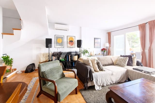 3 bedroom Flat for sale in Santa Eulalia / Santa Eularia with pool garage - € 748,000 (Ref: 9611898)