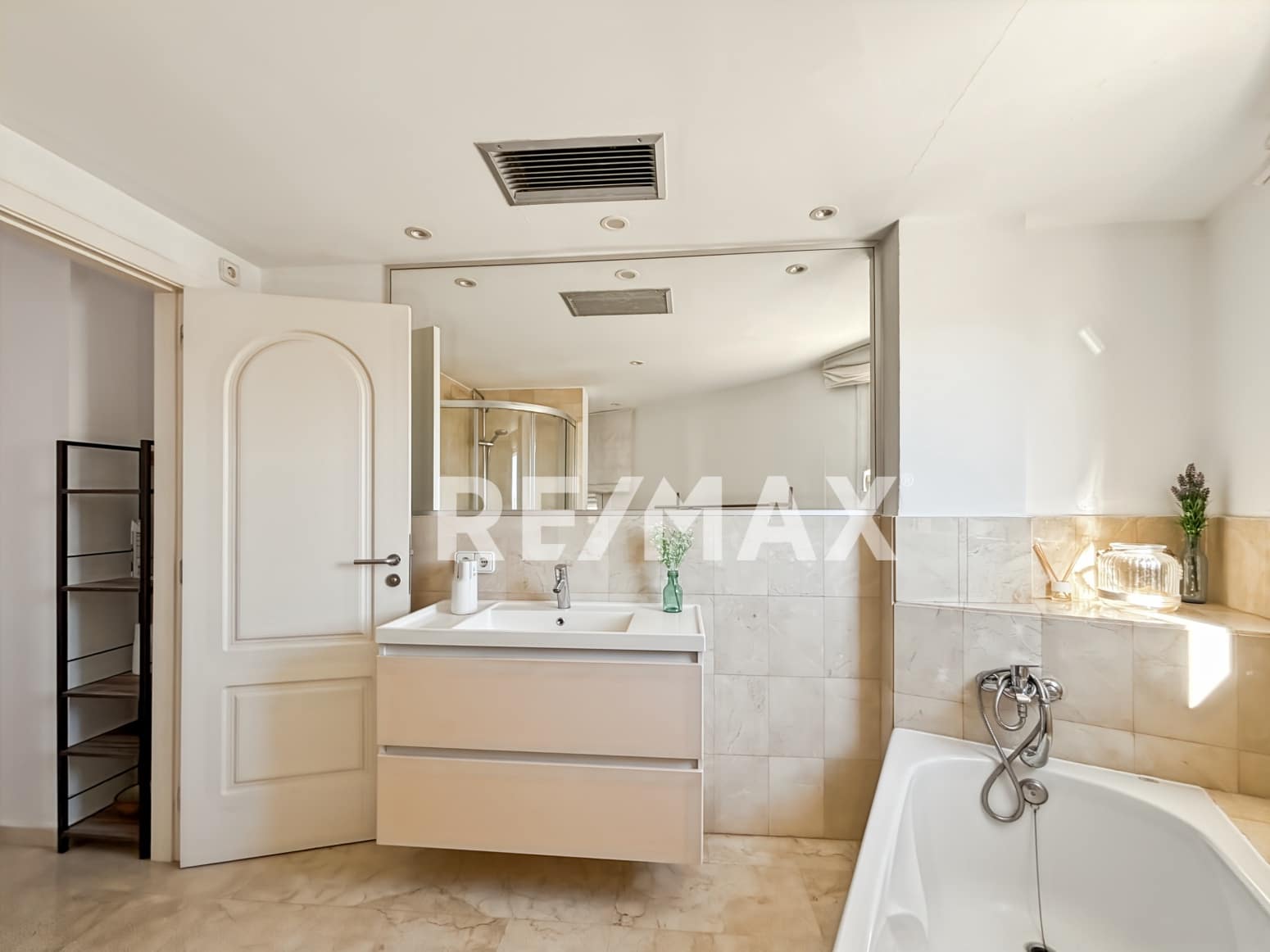 2 soverom Leilighet til salgs i Santa Eulalia / Santa Eularia med svømmebasseng - € 925 000 (Ref: 9628299)