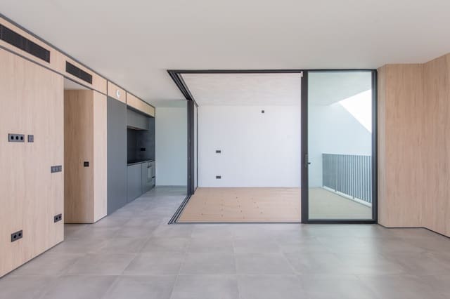 2 slaapkamer Flat te koop in Santa Eulalia / Santa Eularia met zwembad - € 730.000 (Ref: 9656985)