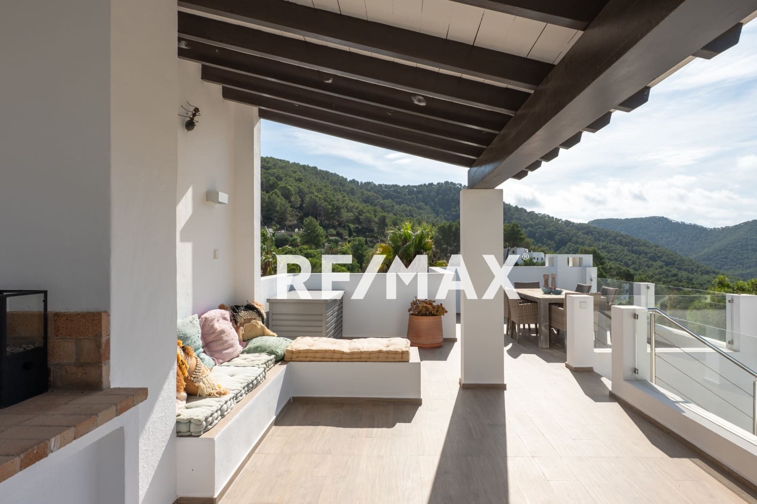 Chalet de 3 habitaciones en Santa Eulalia / Santa Eularia en venta - 1.100.000 € (Ref: 9672297)