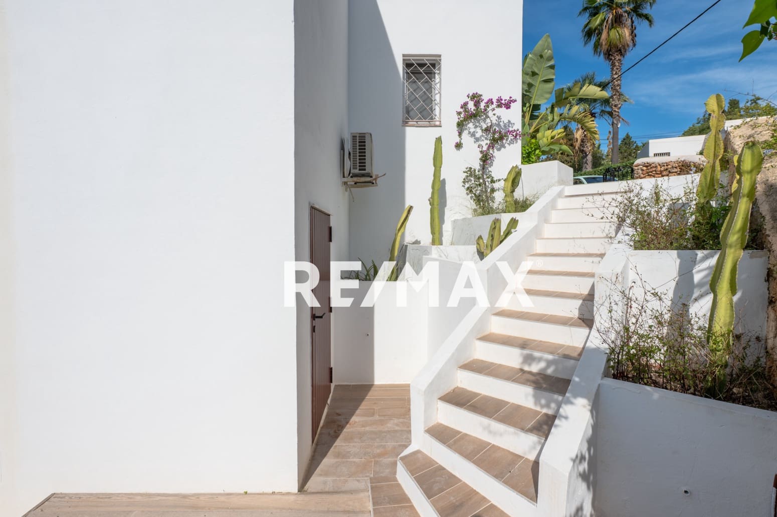 Chalet de 3 habitaciones en Santa Eulalia / Santa Eularia en venta - 1.100.000 € (Ref: 9672297)