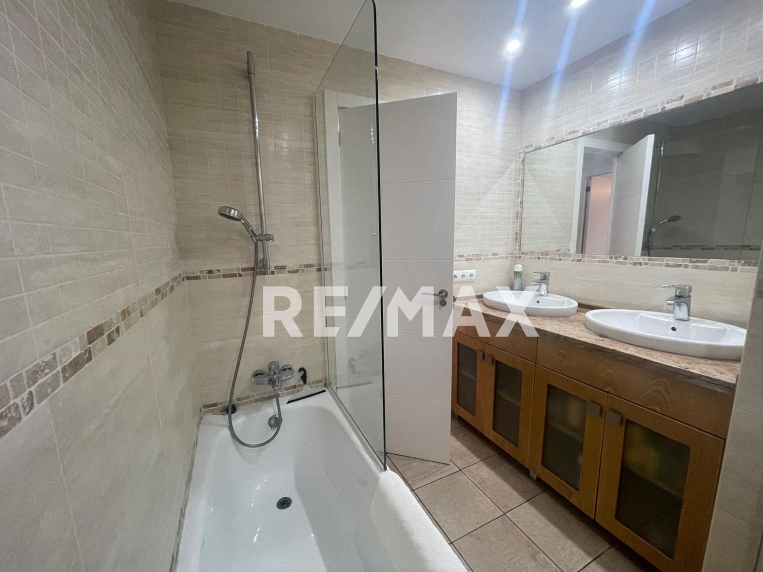 2 Zimmer Wohnung zu vermieten in La Siesta - 2.500 € (Ref: 9677890)