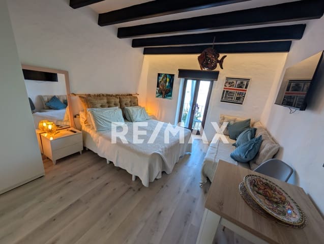 Flat for rent in Ibiza / Eivissa town - € 3,000 (Ref: 9694705)