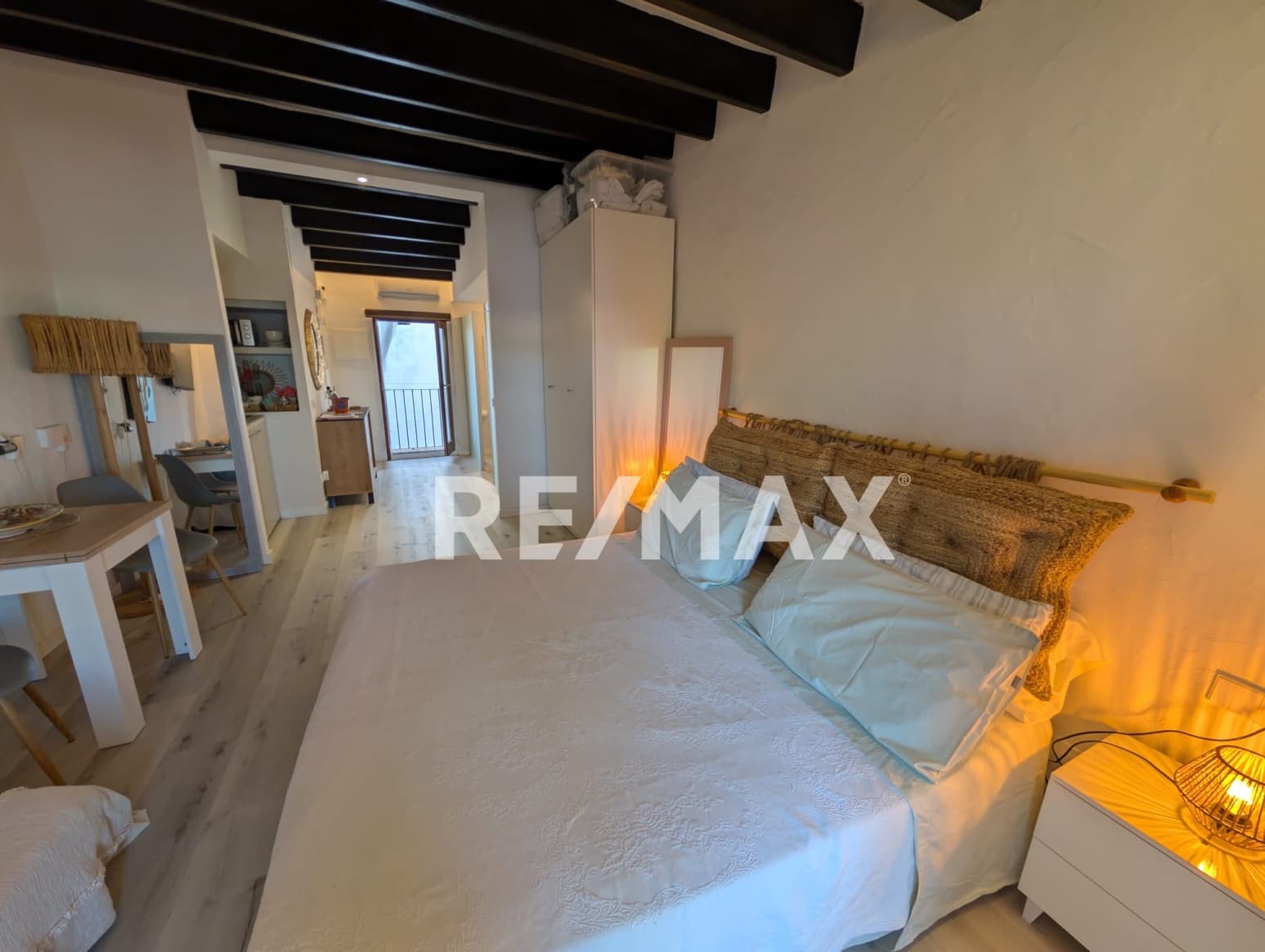 Flat for rent in Ibiza / Eivissa town - € 3,000 (Ref: 9694705)