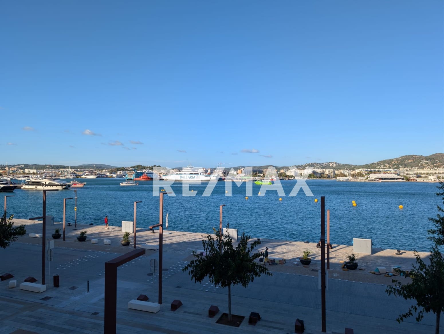 Flat for rent in Ibiza / Eivissa town - € 3,000 (Ref: 9694705)