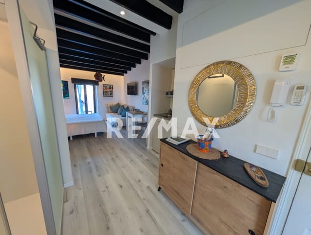 Flat for rent in Ibiza / Eivissa town - € 3,000 (Ref: 9694705)