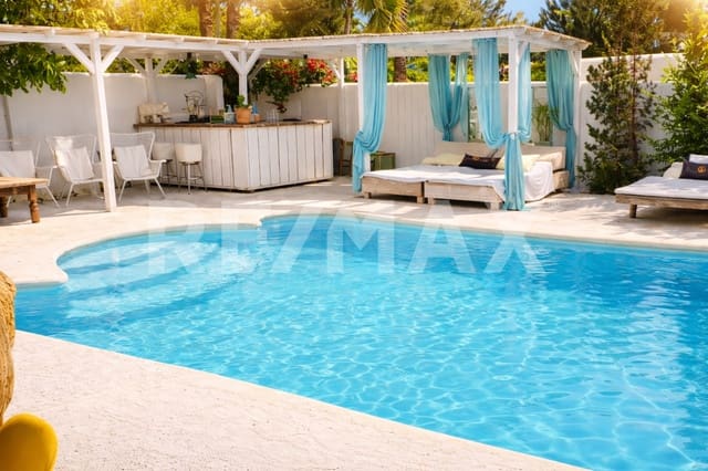 2 makuuhuone Huvila myytävänä paikassa Port des Torrent, San Jose / Sant Josep de Sa Talaia mukana uima-altaan - 1 450 000 € (Ref: 9708165)