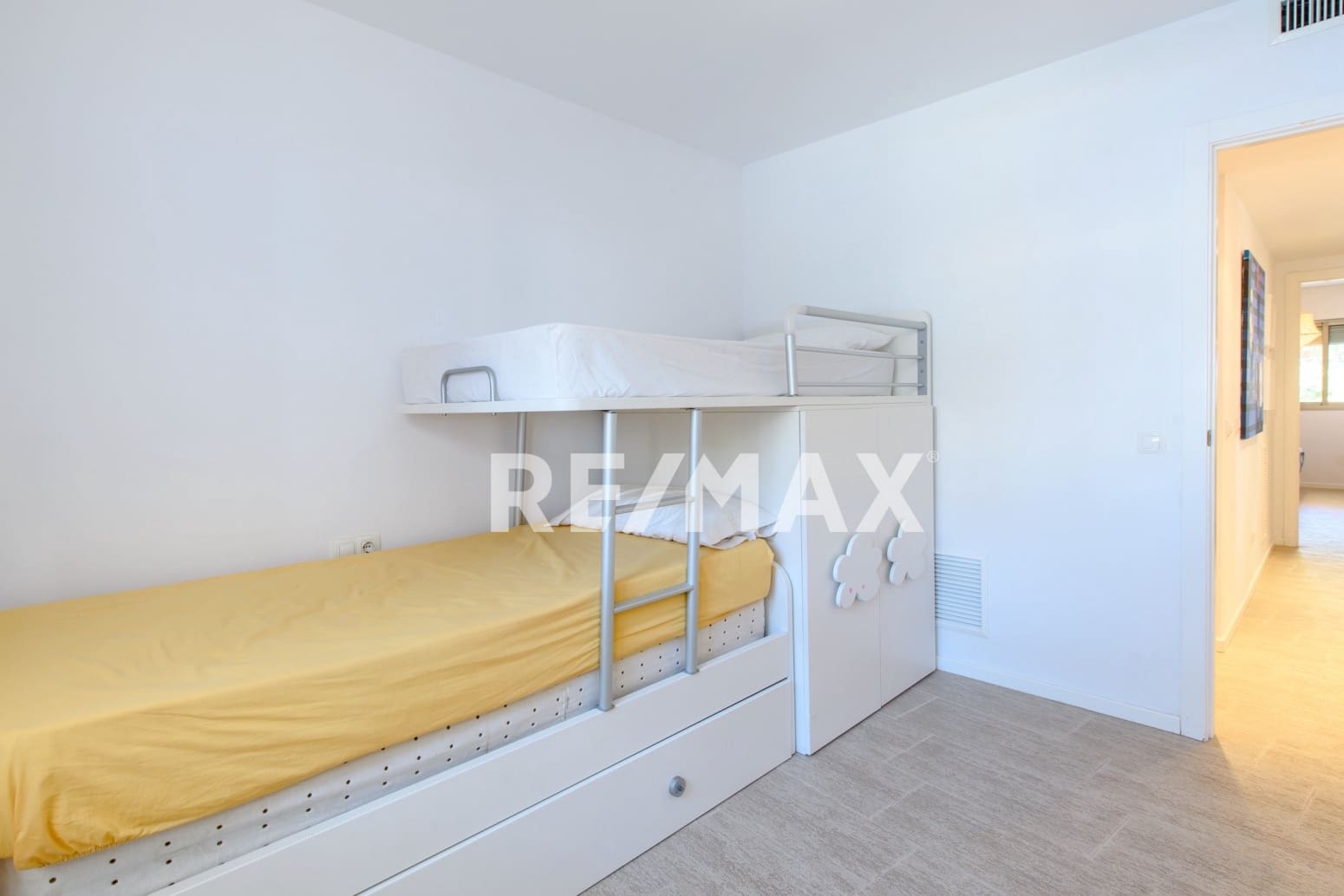 3 sypialnia Mieszkanie na sprzedaż w Santa Eulalia / Santa Eularia z basenem garażem - 765 000 € (Ref: 9716671)