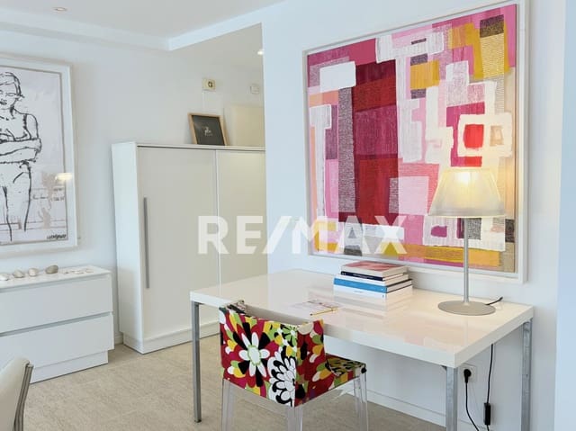 3 chambre Appartement à vendre à Santa Eulalia / Santa Eularia avec piscine garage - 765 000 € (Ref: 9716671)