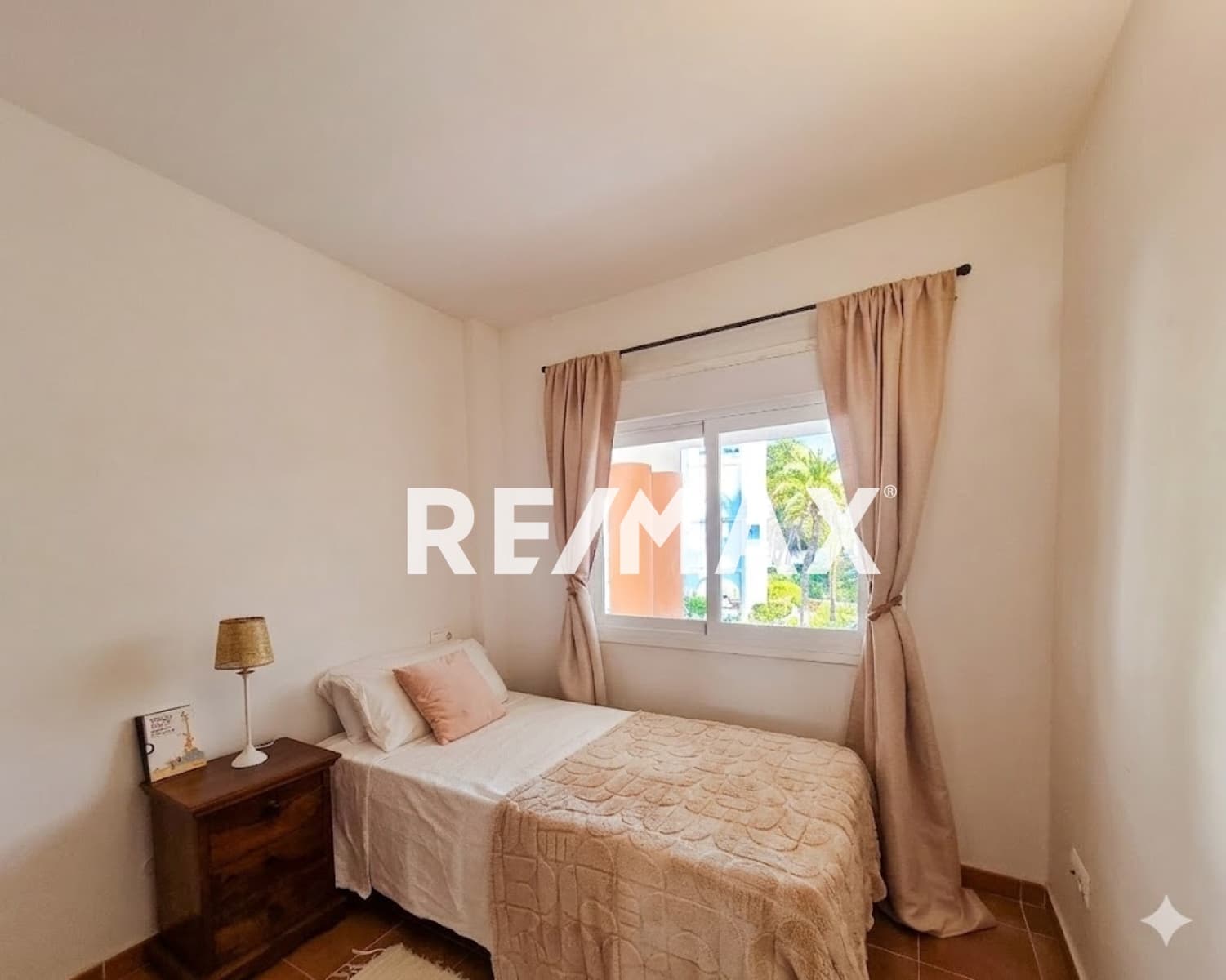 3 bedroom Flat for rent in Santa Eulalia / Santa Eularia with pool garage - € 3,500 (Ref: 9720462)