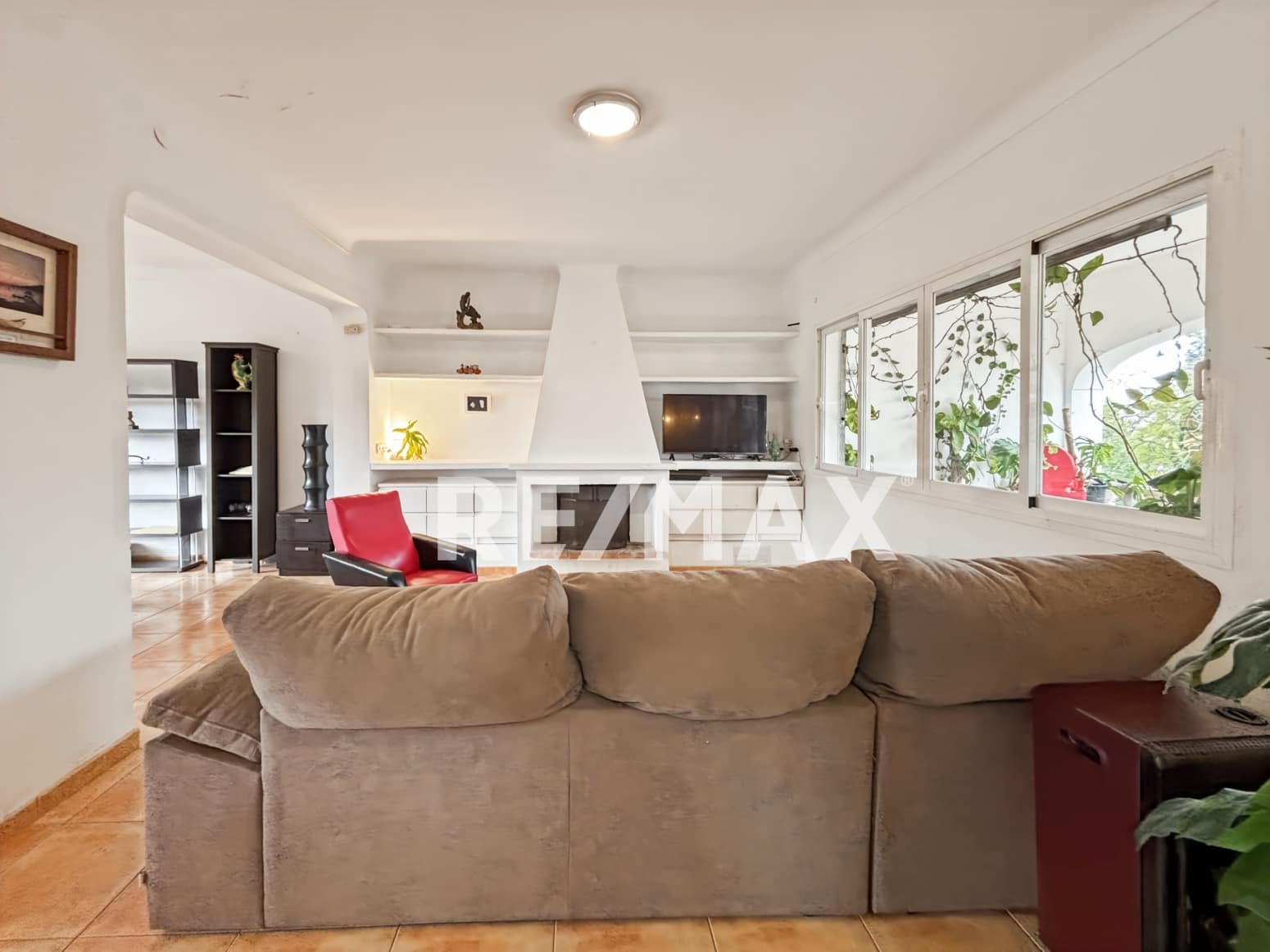 6 bedroom Villa for rent in Santa Eulalia / Santa Eularia with pool - € 6,000 (Ref: 9733399)