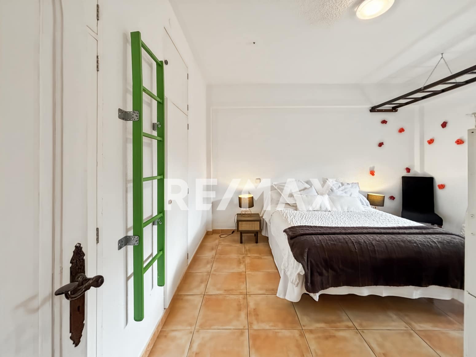 6 bedroom Villa for rent in Santa Eulalia / Santa Eularia with pool - € 6,000 (Ref: 9733399)