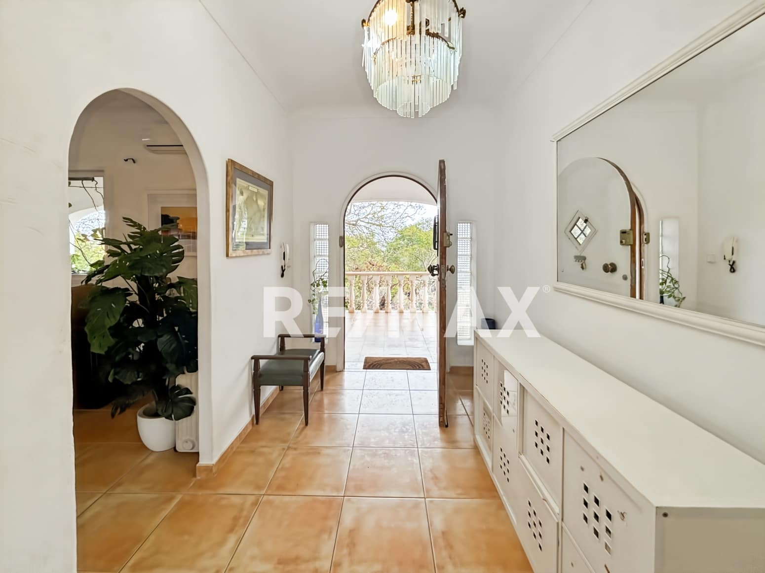 6 bedroom Villa for rent in Santa Eulalia / Santa Eularia with pool - € 6,000 (Ref: 9733399)