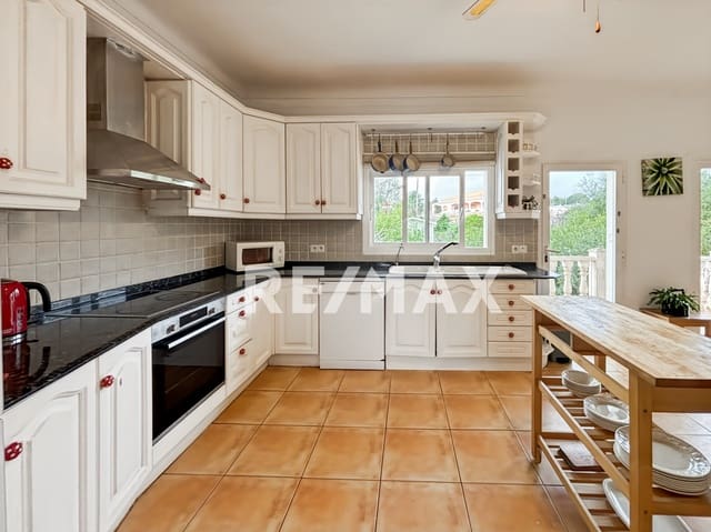 6 sovrum Villa att hyra i Santa Eulalia / Santa Eularia med pool - 6 000 € (Ref: 9733399)